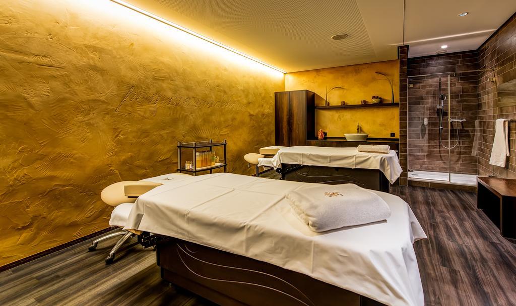 Small Luxury Hotel Wellnesshotel Golfpanorama Lipperswil Exterior photo
