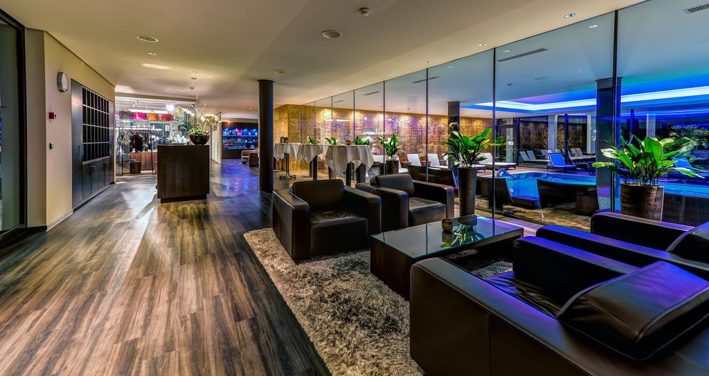 Small Luxury Hotel Wellnesshotel Golfpanorama Lipperswil Exterior photo