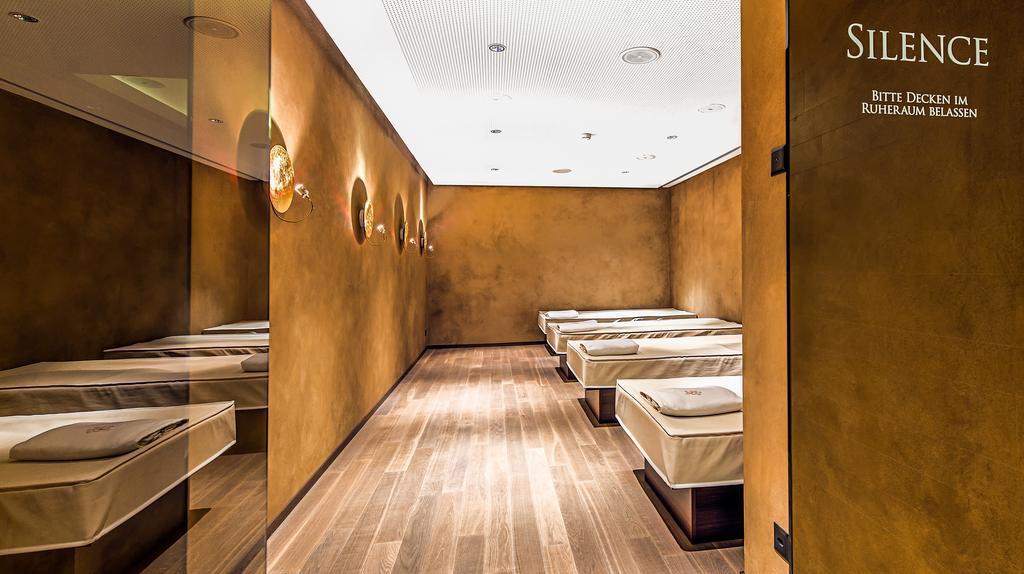 Small Luxury Hotel Wellnesshotel Golfpanorama Lipperswil Exterior photo