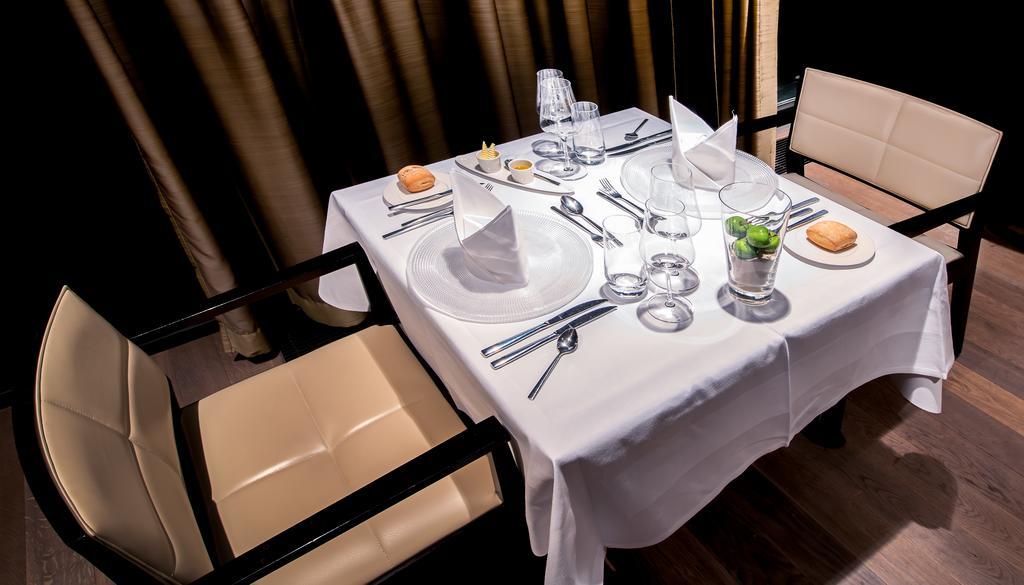 Small Luxury Hotel Wellnesshotel Golfpanorama Lipperswil Exterior photo