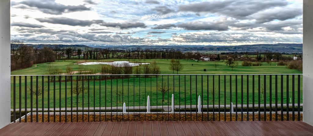 Small Luxury Hotel Wellnesshotel Golfpanorama Lipperswil Exterior photo